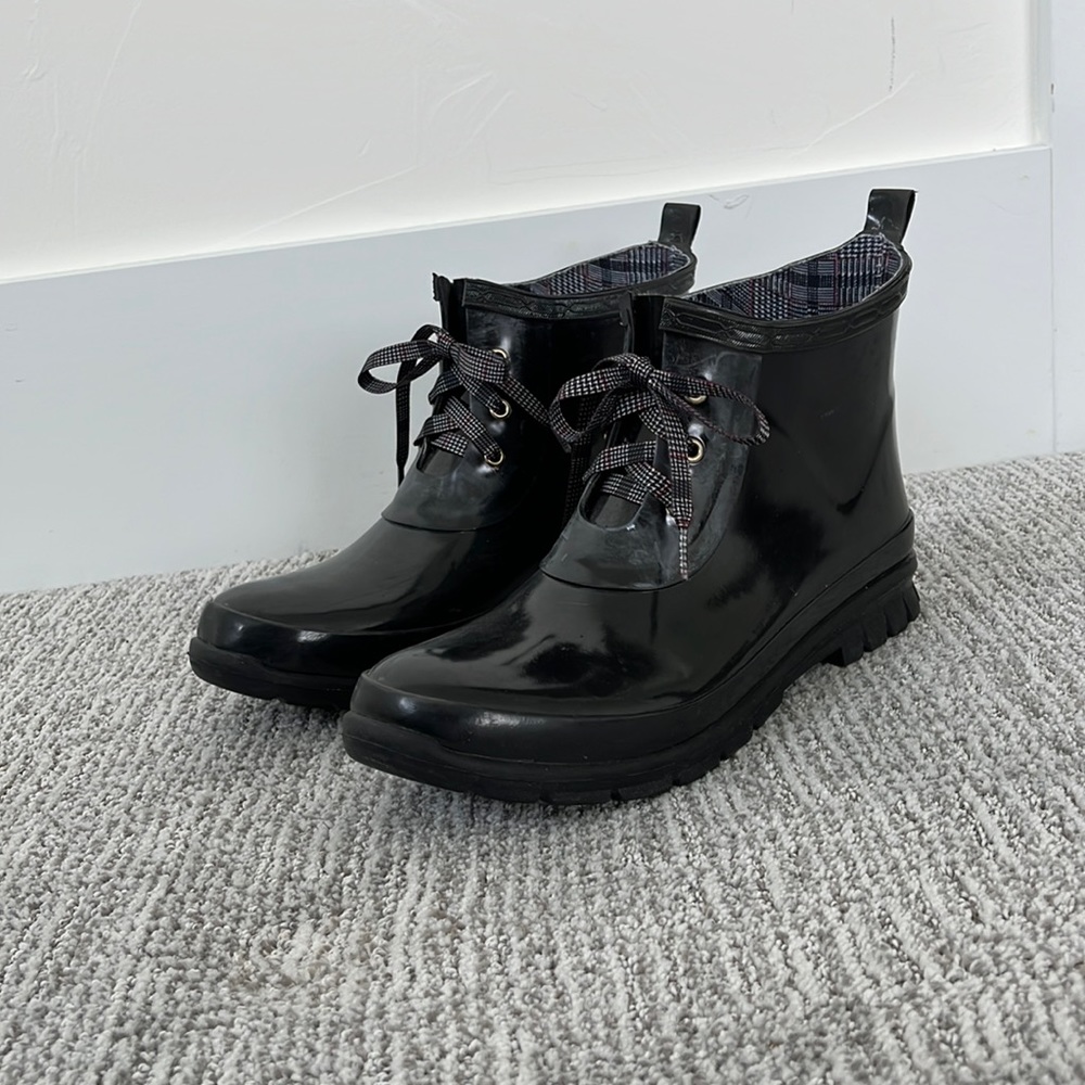 black, charter club, size 10 rain boots